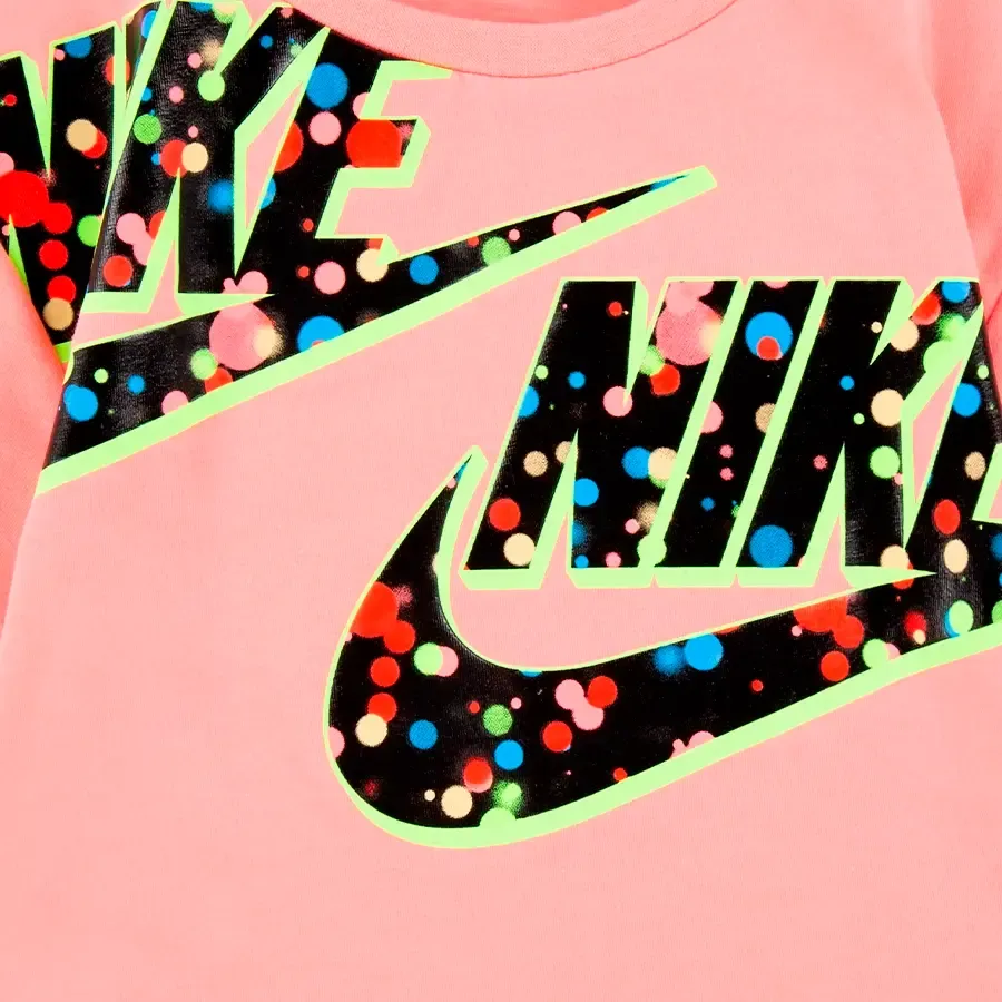 Imagen 2 de 4 de Remera Nike Futura Bokeh Swoosh-ROSA/NEGRO/VERDE FLUOR
