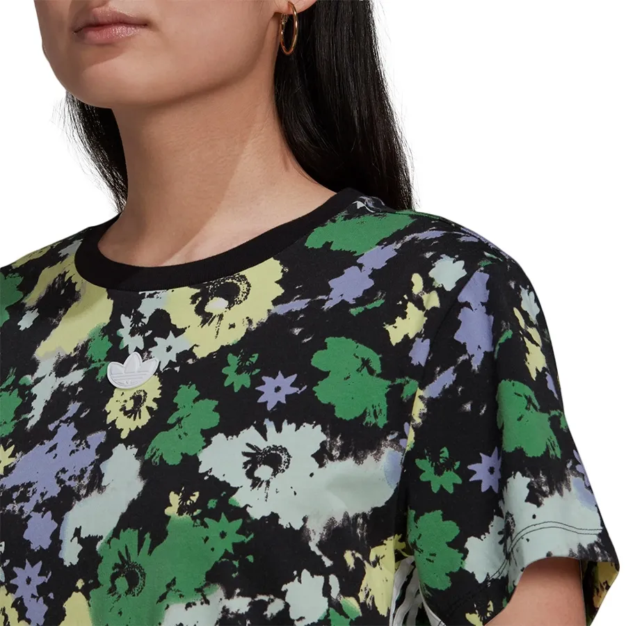 Imagen 3 de 5 de Remera adidas originals Floral Loose-NEGRO/MULTICOLOR