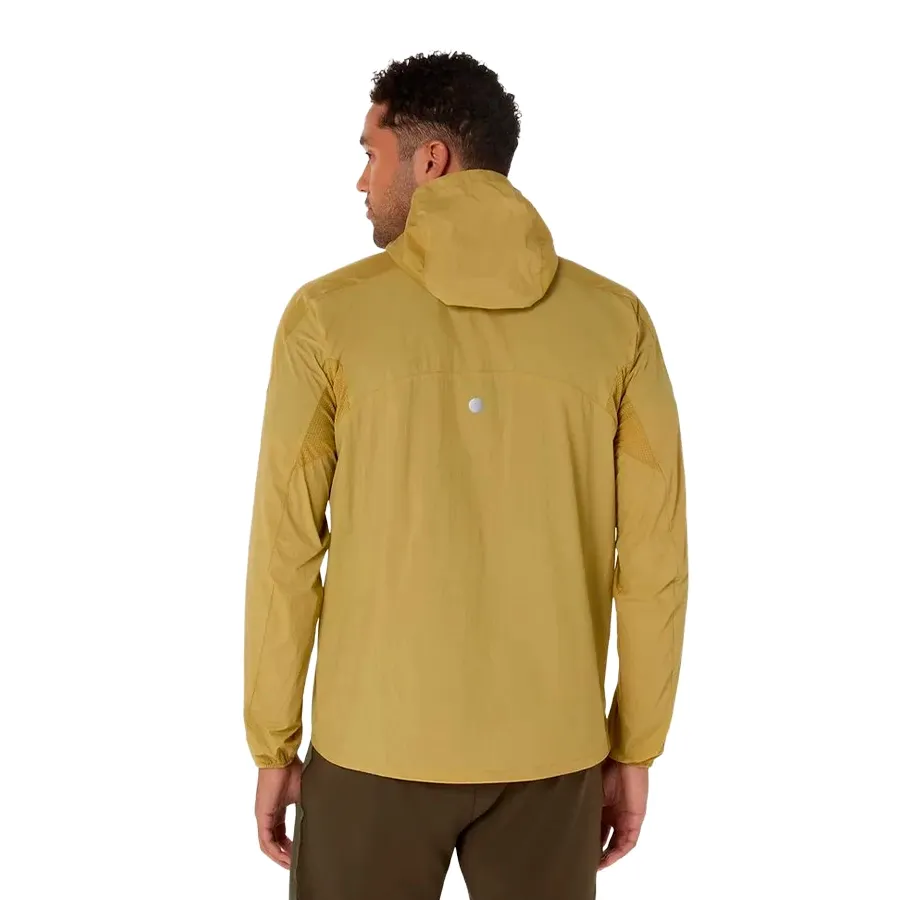 Imagen 2 de 9 de Campera Asics Road Packable-MOSTAZA