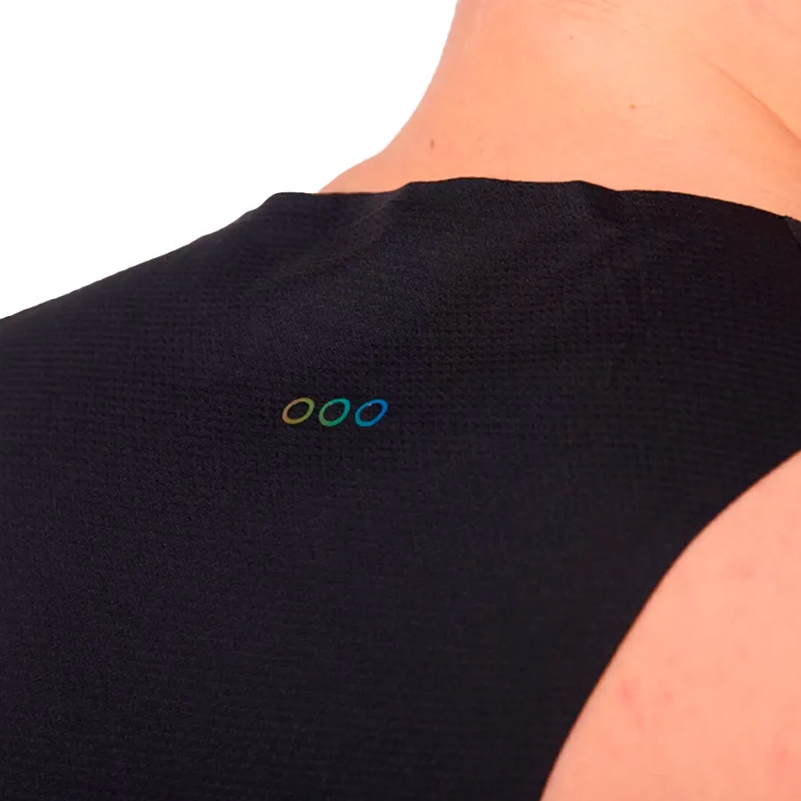 Imagen 4 de 5 de Remera Saucony Endorphine II-NEGRO