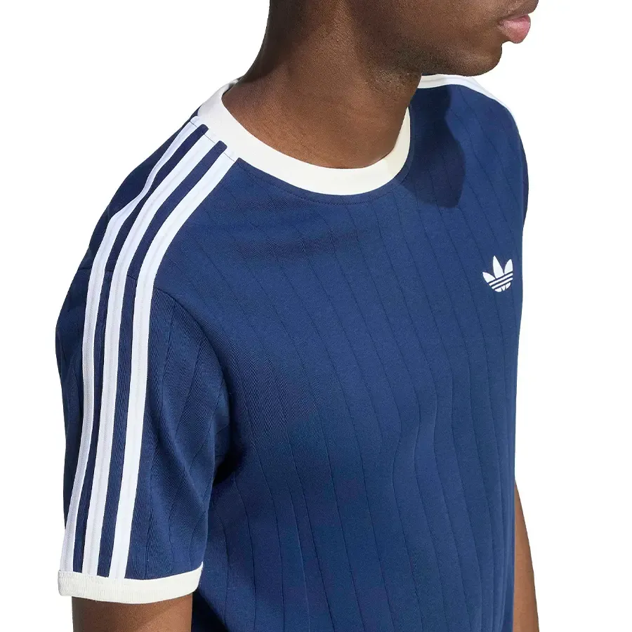 Imagen 4 de 5 de Remera adidas originals Drop Needle 3 Tiras-MARINO/BLANCO