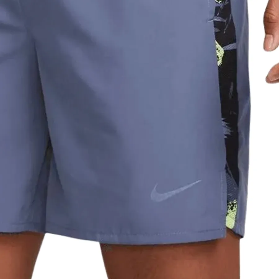 Imagen 2 de 3 de Short Nike Challenger Studio '72-AZUL