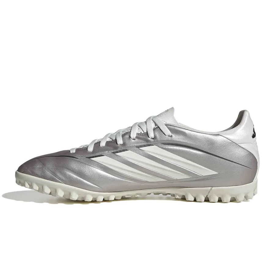 Imagen 2 de 7 de Botines adidas Copa Pure IV Club Tf-PLATA/BLANCO
