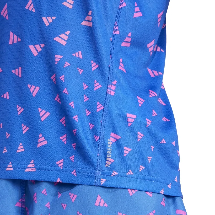 Imagen 4 de 5 de Remera adidas Run It Bl-AZUL/ROSA