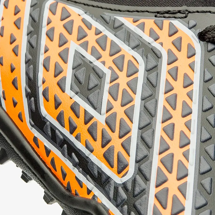 Imagen 6 de 7 de Botines Umbro Sintético Mutant Jr-NEGRO/NARANJA