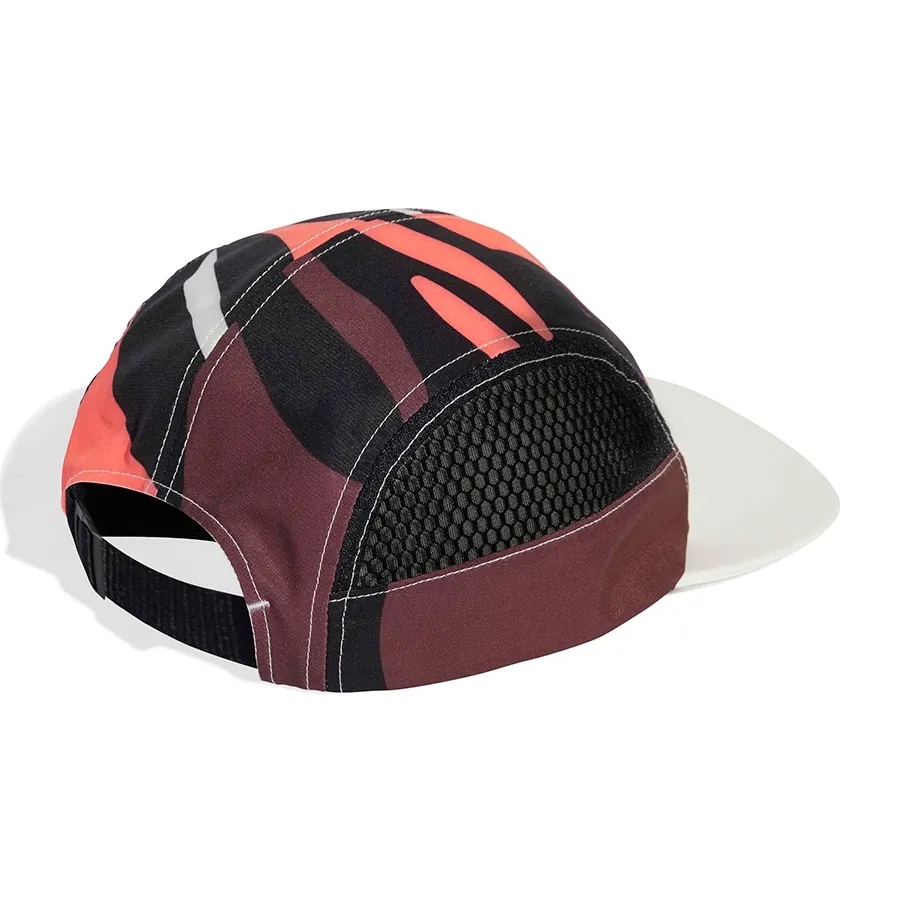 Imagen 1 de 4 de Gorra adidas Mercedes-AMG Petronas Formula One Team-BLANCO/ROJO/NEGRO/SALMON