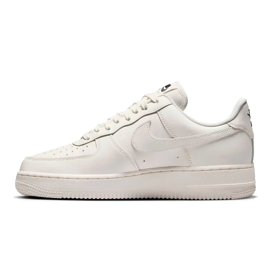 Imagen 2 de 8 de Zapatillas Nike Air Force 1 07 Essential-BLANCO