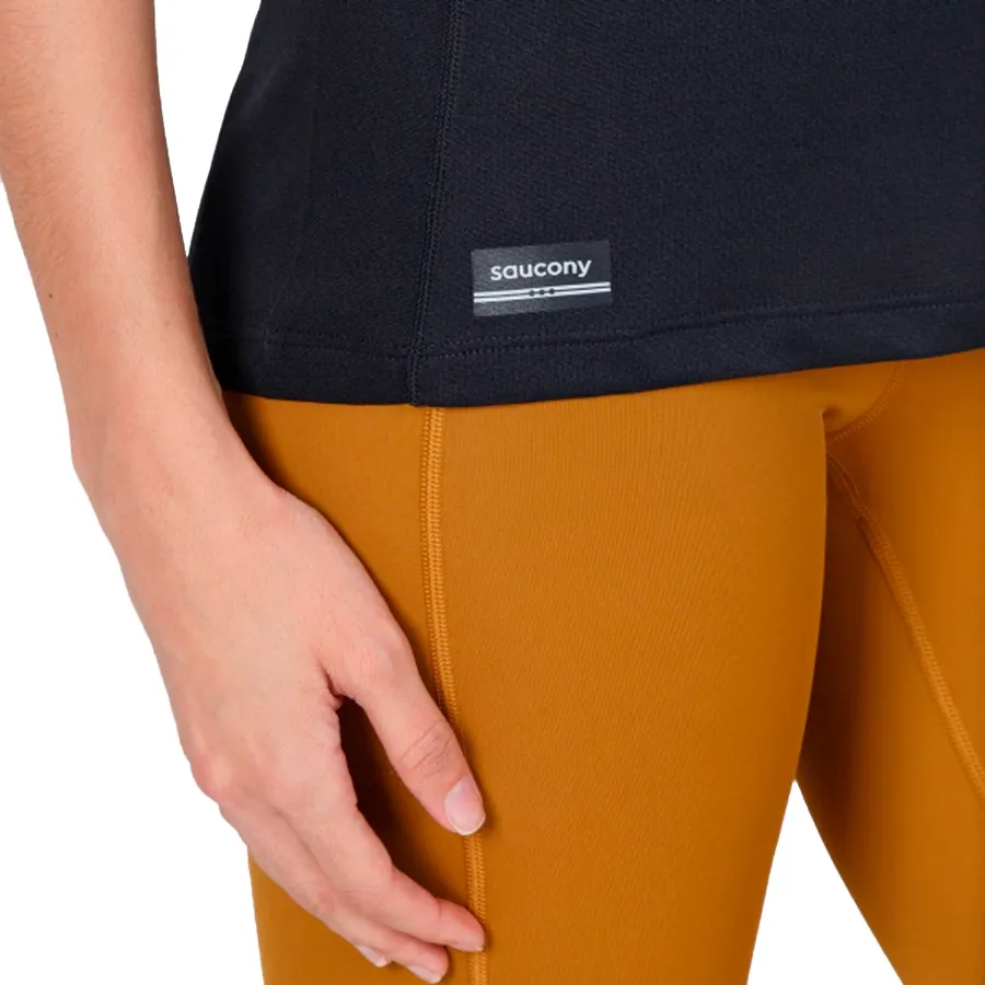 Imagen 4 de 5 de Remera Saucony Stopwatch-NEGRO