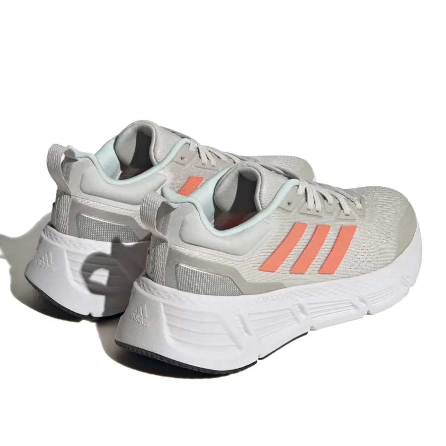 Imagen 2 de 7 de Zapatillas adidas Questar-GRIS/CORAL