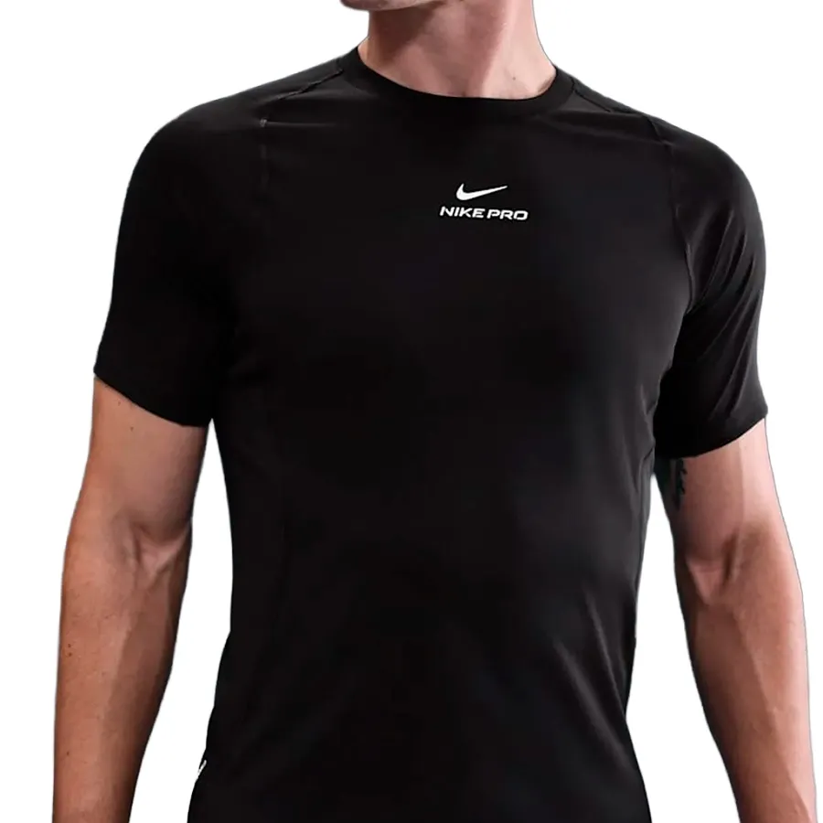Imagen 2 de 4 de Remera Nike Pro Training-NEGRO