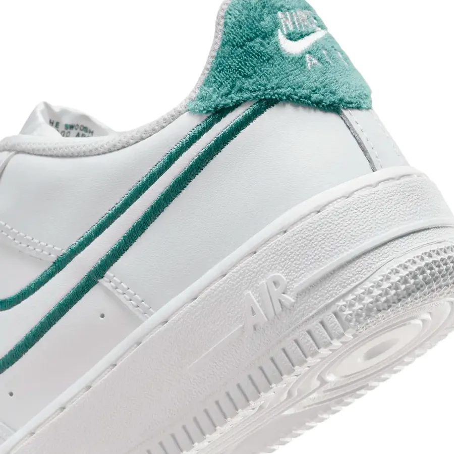 Imagen 7 de 8 de Zapatillas Nike Air Force 1 LV8-BLANCO/VERDE
