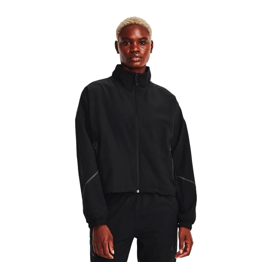 Imagen 0 de 6 de Campera Under Armour Unstoppable Jacket-NEGRO