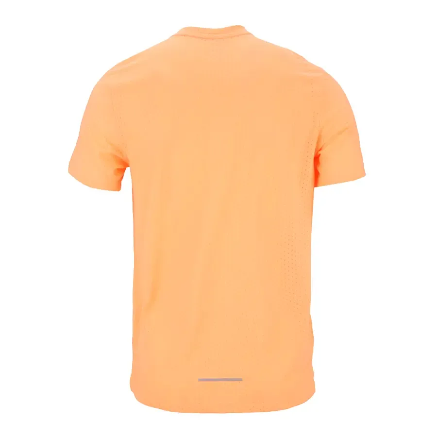 Imagen 1 de 2 de Remera Nike Rise 365-NARANJA