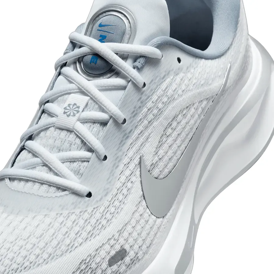 Imagen 6 de 8 de Zapatillas Nike Journey Run-BLANCO/PLATA