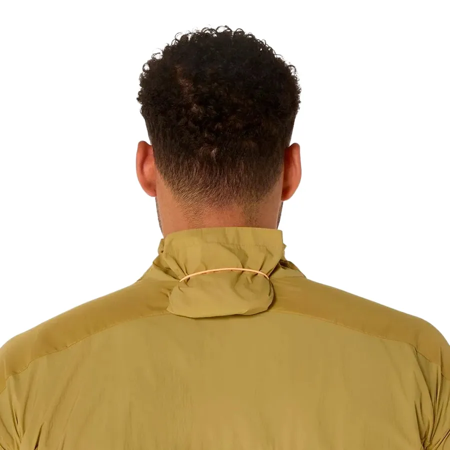 Imagen 5 de 9 de Campera Asics Road Packable-MOSTAZA