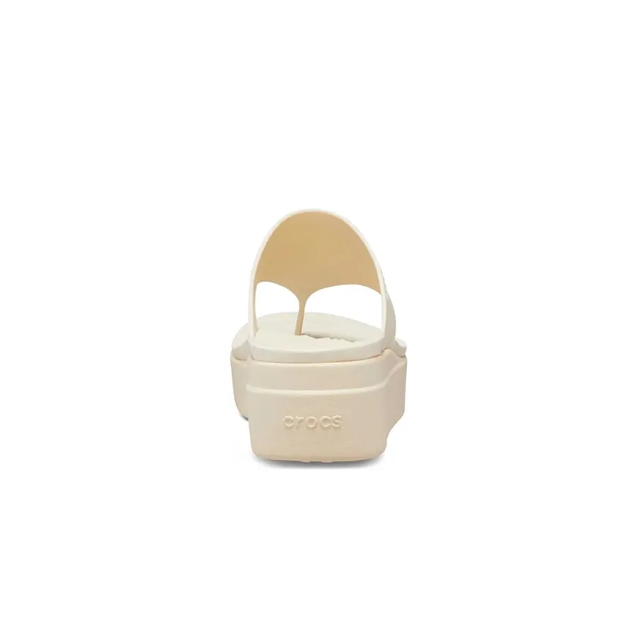 Imagen 2 de 4 de Ojotas Crocs Brooklyn Flip Bone-CRUDO