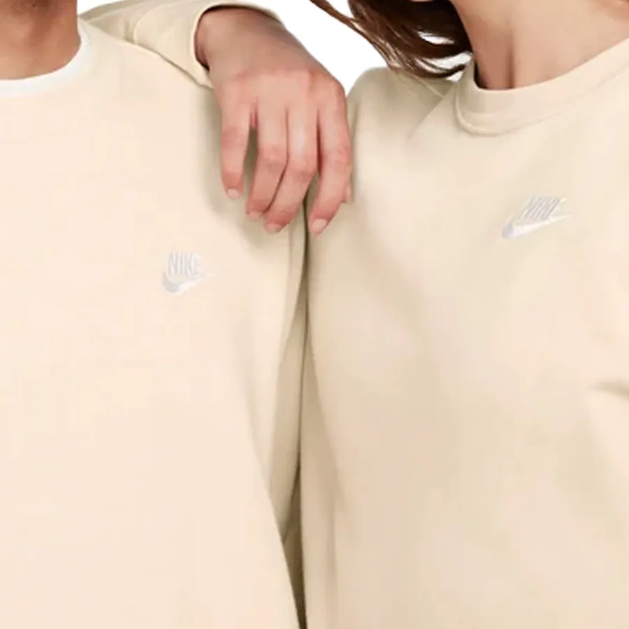 Imagen 2 de 4 de Buzo Nike NSW Sportswear Club Fleece-CRUDO