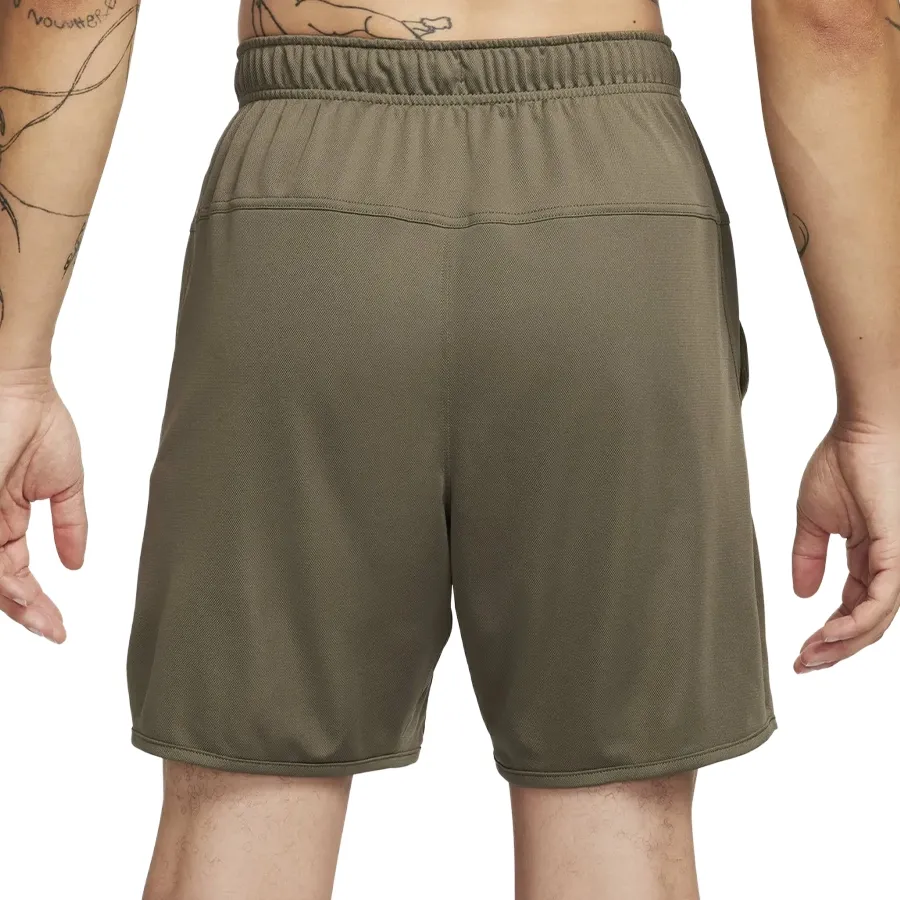 Imagen 1 de 4 de Nike Shorts  DF Totality Knit 7in-VERDE OLIVA