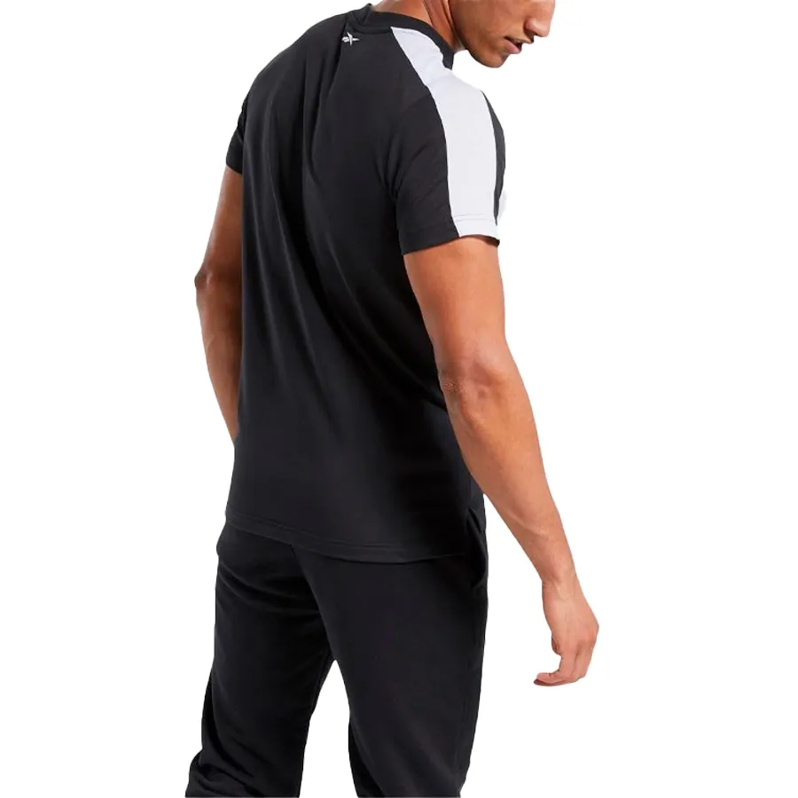 Imagen 2 de 6 de Remera Reebok Graphic-NEGRO/BLANCO