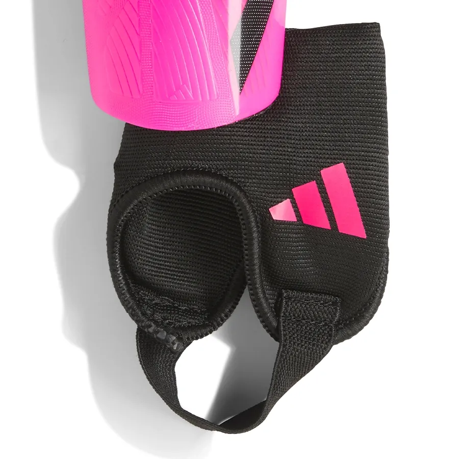 Imagen 2 de 3 de Canilleras adidas Tiro Match-ROSA/NEGRO