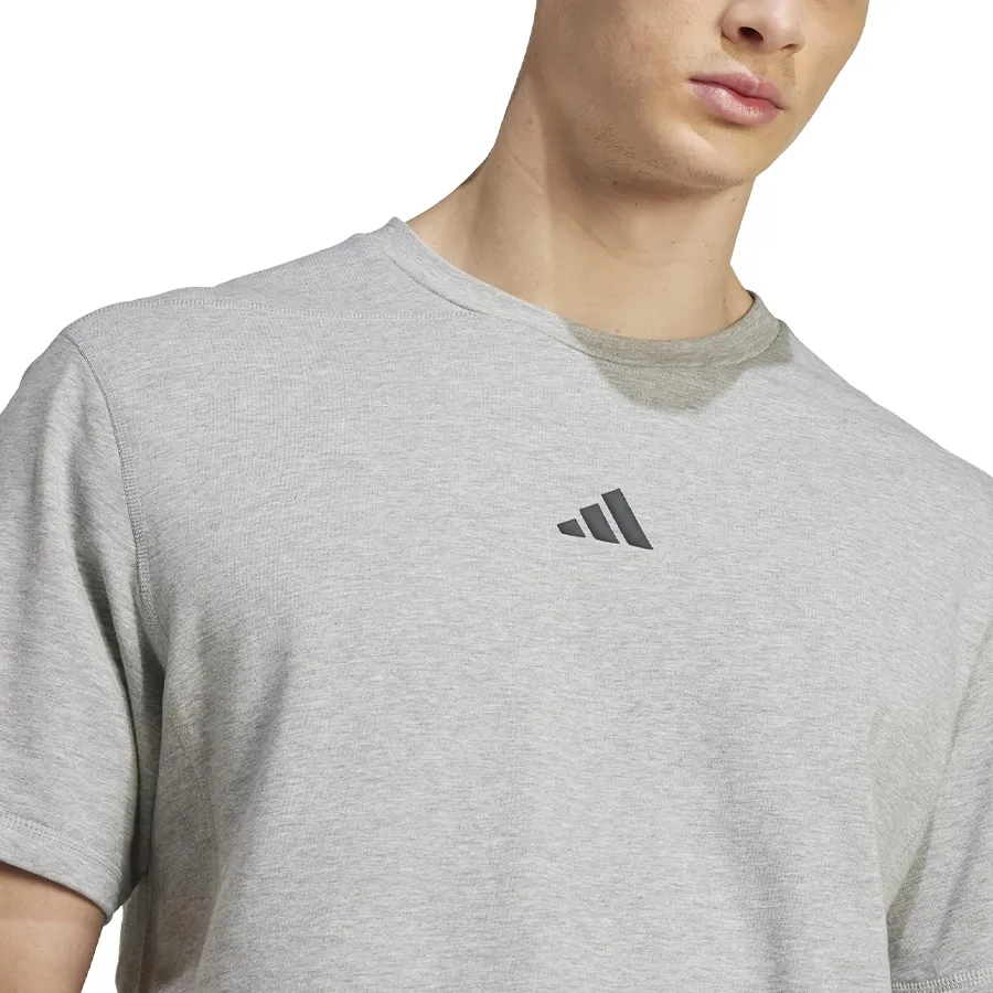 Imagen 4 de 6 de Remera adidas D4T X-GRIS