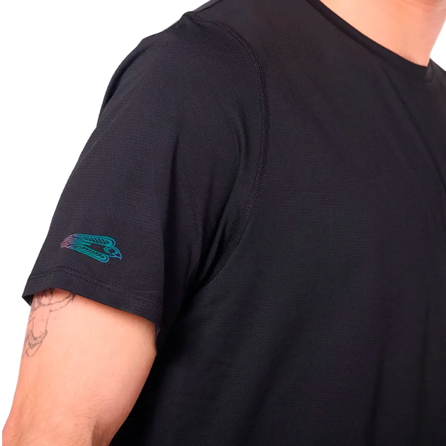 Imagen 3 de 5 de Remera Saucony Peregrine Tr Graphic-NEGRO