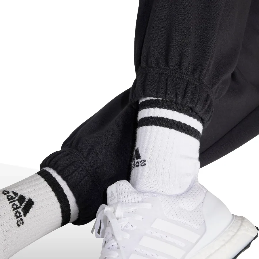 Imagen 4 de 5 de Pantalón adidas Essentials Linear-NEGRO