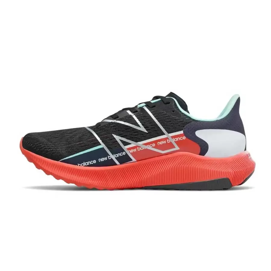 Imagen 1 de 4 de Zapatillas New Balance FuelCell Propel v2-NEGRO/ROJO