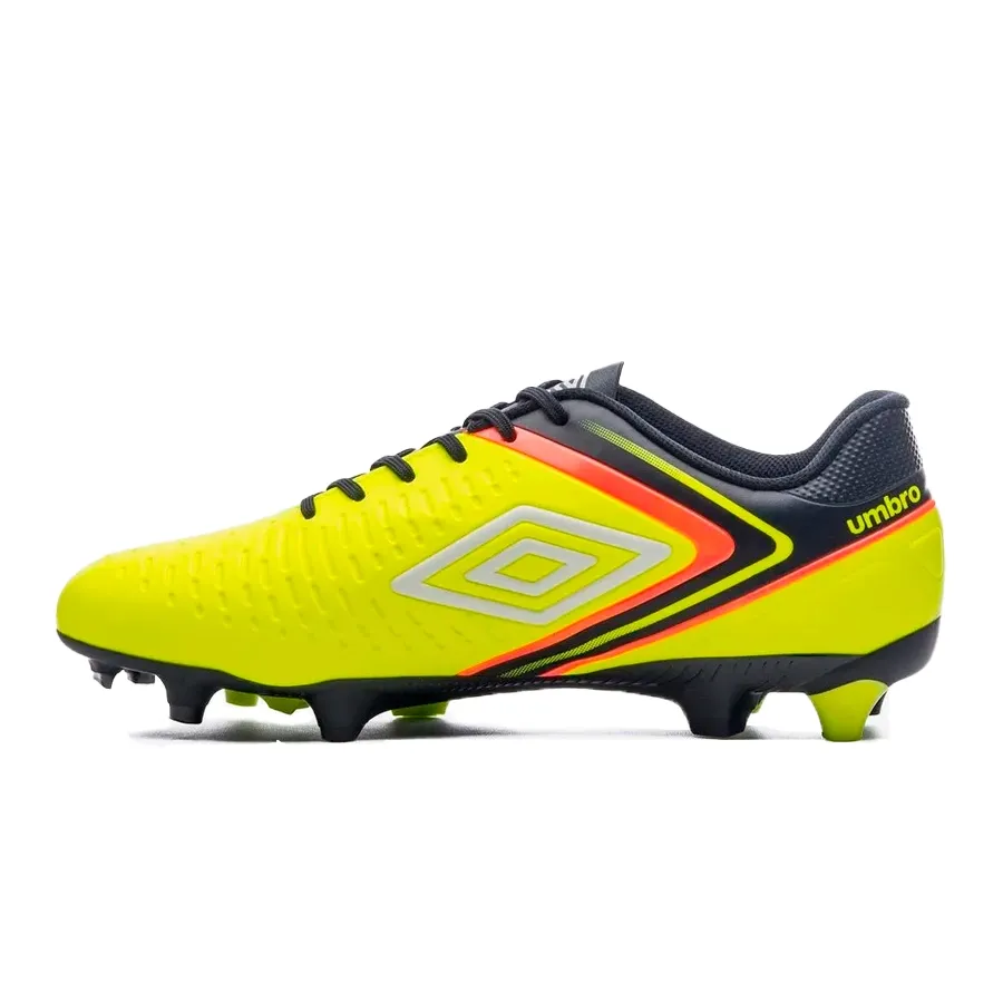 Imagen 1 de 4 de Botines Umbro Campo Score-LIMA/NEGRO/BLANCO