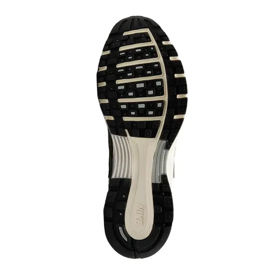 Imagen 4 de 8 de Zapatillas Nike P-6000-PLATA/BLANCO