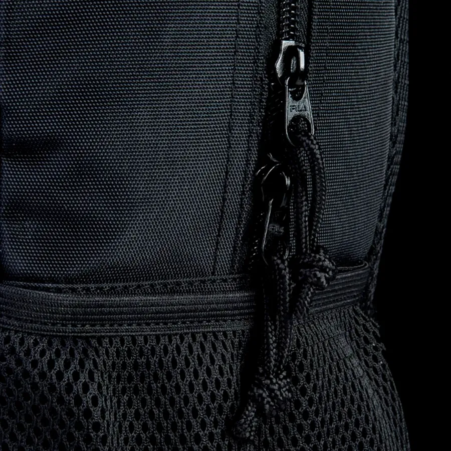 Imagen 3 de 5 de Mochila Fila 3D New-NEGRO