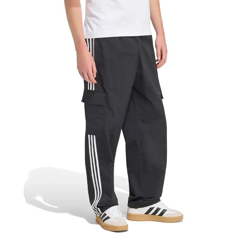 Imagen 1 de 6 de Pantalón adidas originals Cargo  Adicolor Classics 3 Tiras-NEGRO