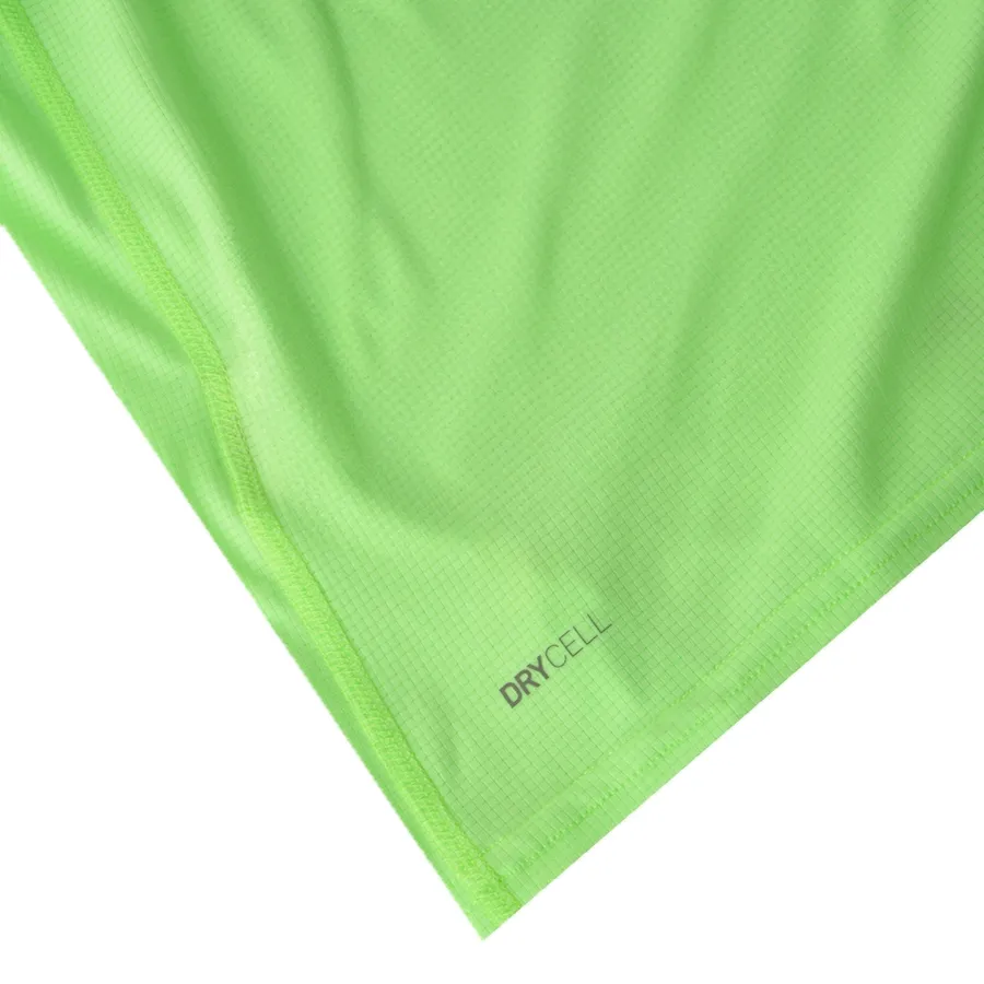 Imagen 3 de 4 de Remera Puma Run Favorites Velocity-VERDE FLUOR