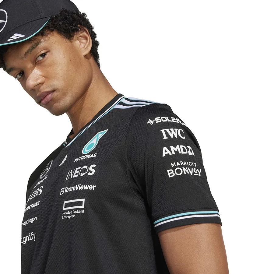 Imagen 2 de 5 de Remera adidas Mercedes - AMG Petronas Formula One Team-NEGRO/BLANCO/TURQUESA