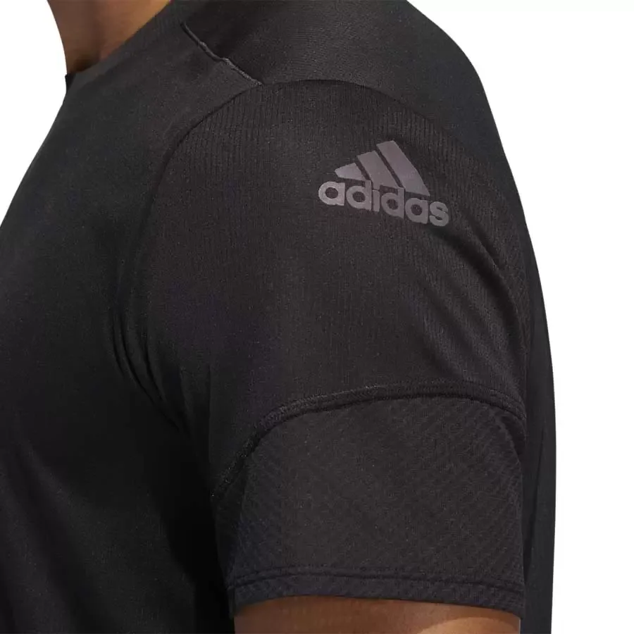 Imagen 4 de 5 de Remera adidas 25/7 Rise Up N Run Parley-NEGRO