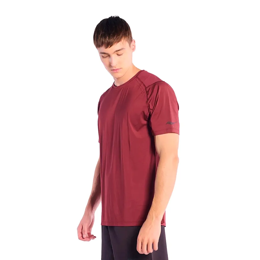 Imagen 1 de 5 de Remera Saucony Hurricane Short Sleeve-VINO
