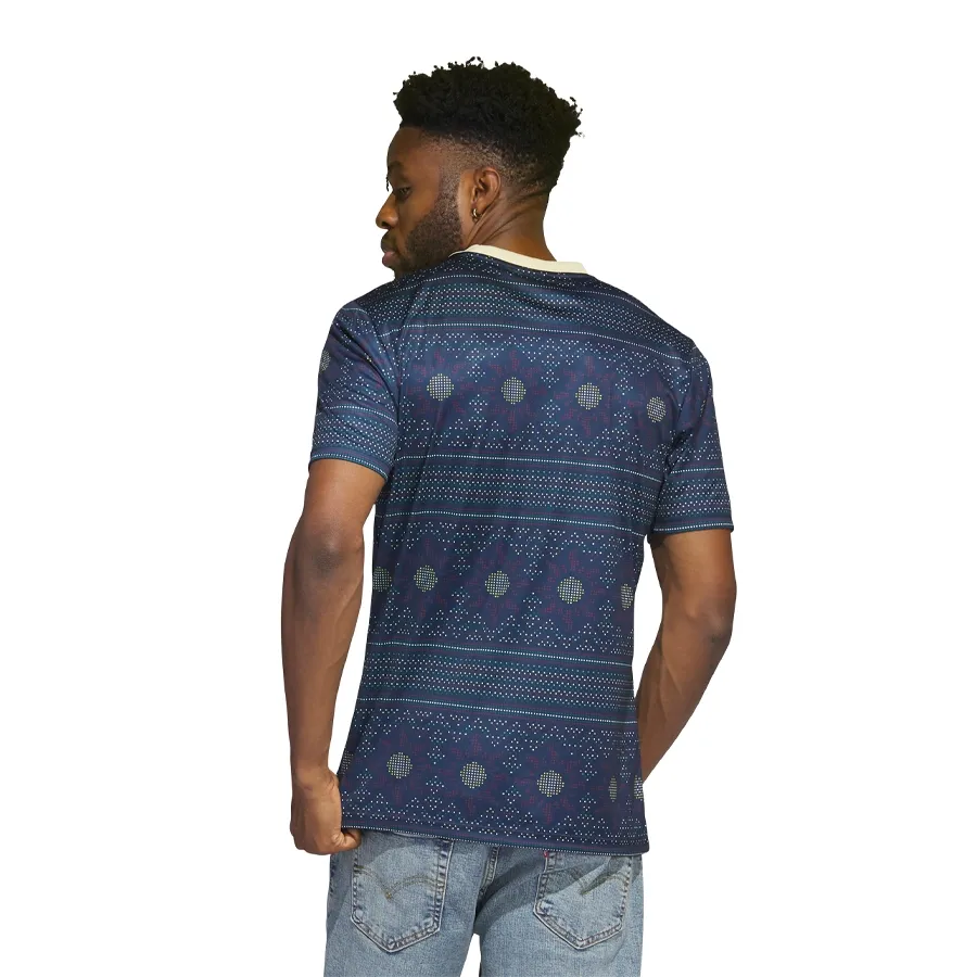 Imagen 1 de 6 de Camiseta adidas Pre-Partido Jamaica Tiro 23-MARINO/ROJO