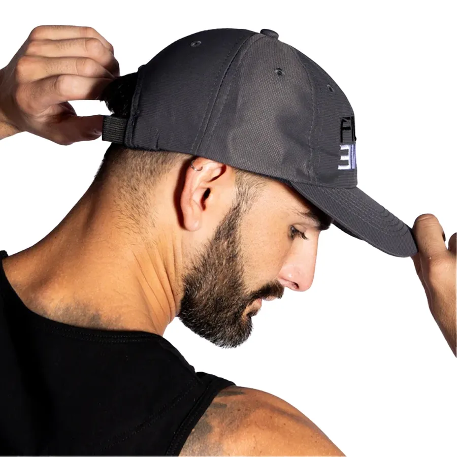 Imagen 1 de 3 de Gorra Fiume Sport Stroke-GRAFITO/NEGRO/BLANCO