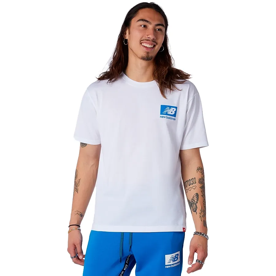 Imagen 0 de 2 de Remera New Balance Essentials Winterized-BLANCO