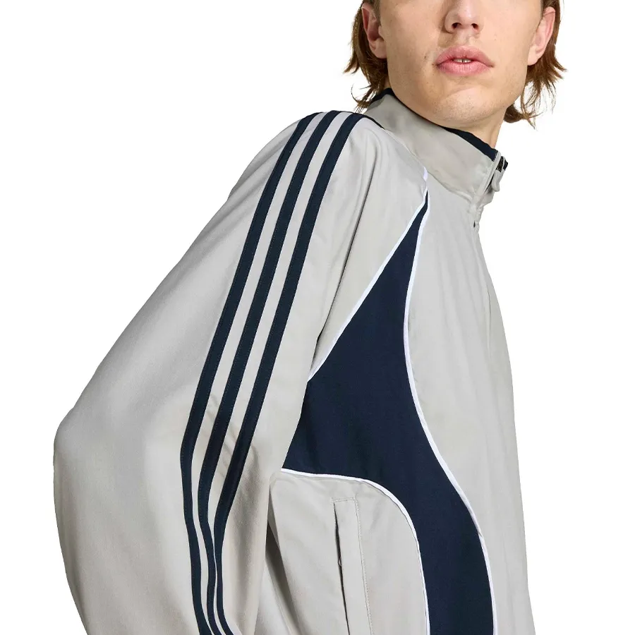 Imagen 3 de 5 de Campera adidas Teamgeist-GRIS/MARINO