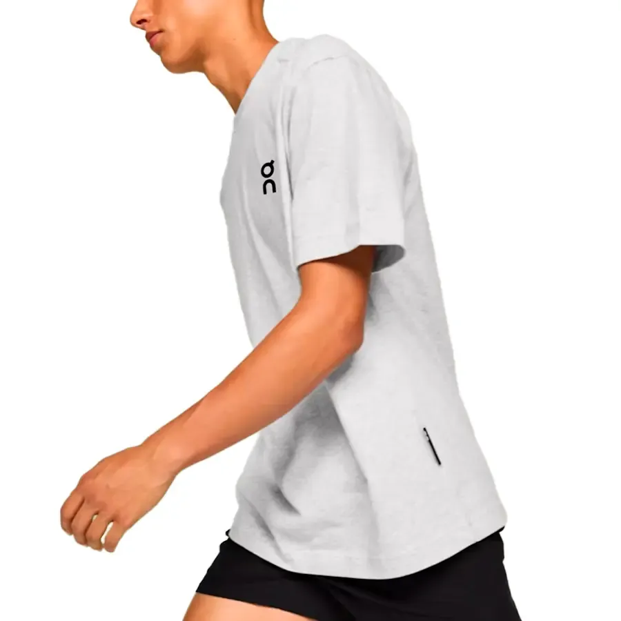 Imagen 2 de 3 de Remera On Club-T-GRIS