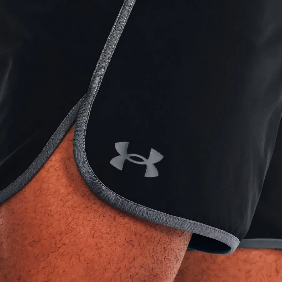 Imagen 4 de 6 de Shorts Under Armour Hiit Woven 6"-NEGRO