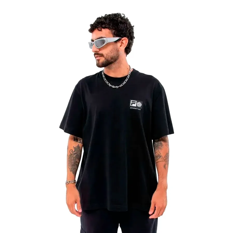 Imagen 0 de 5 de Remera Fila Lolla Back-NEGRO