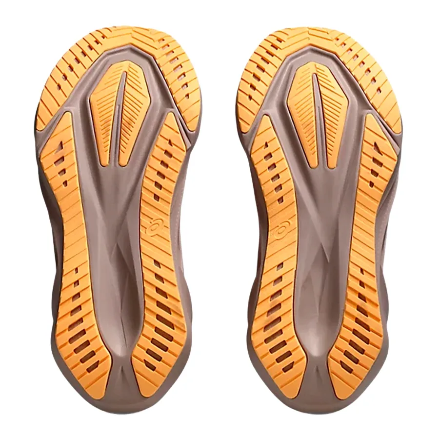 Imagen 4 de 7 de Zapatillas Asics Novablast 5-SALMON/CRUDO