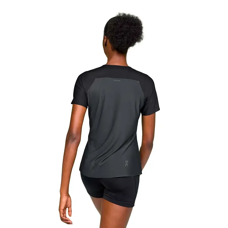 Imagen 2 de 3 de Remera On Performance-T-NEGRO/GRAFITO