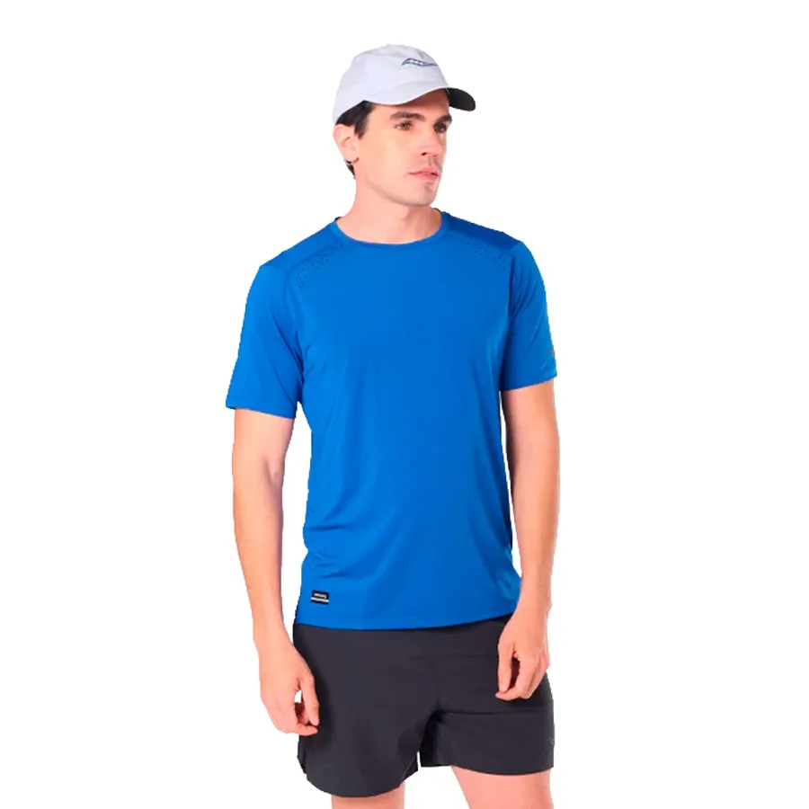 Imagen 0 de 5 de Remera Saucony Hurricane-AZUL