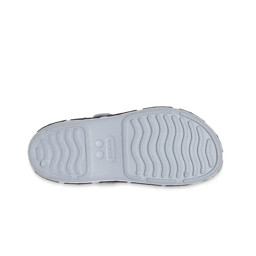 Imagen 6 de 7 de Sandalias Crocs Crocband Cruiser Shark-GRIS/BLANCO
