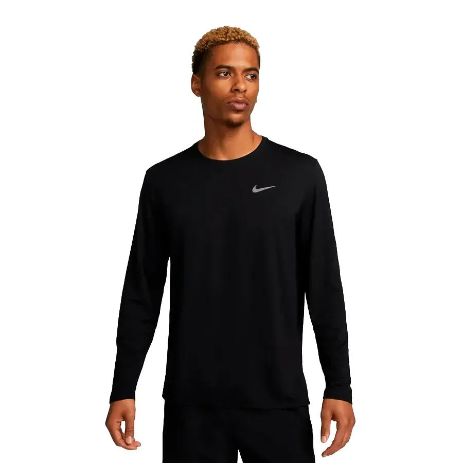 Imagen 0 de 3 de Remer Nike Miler-NEGRO