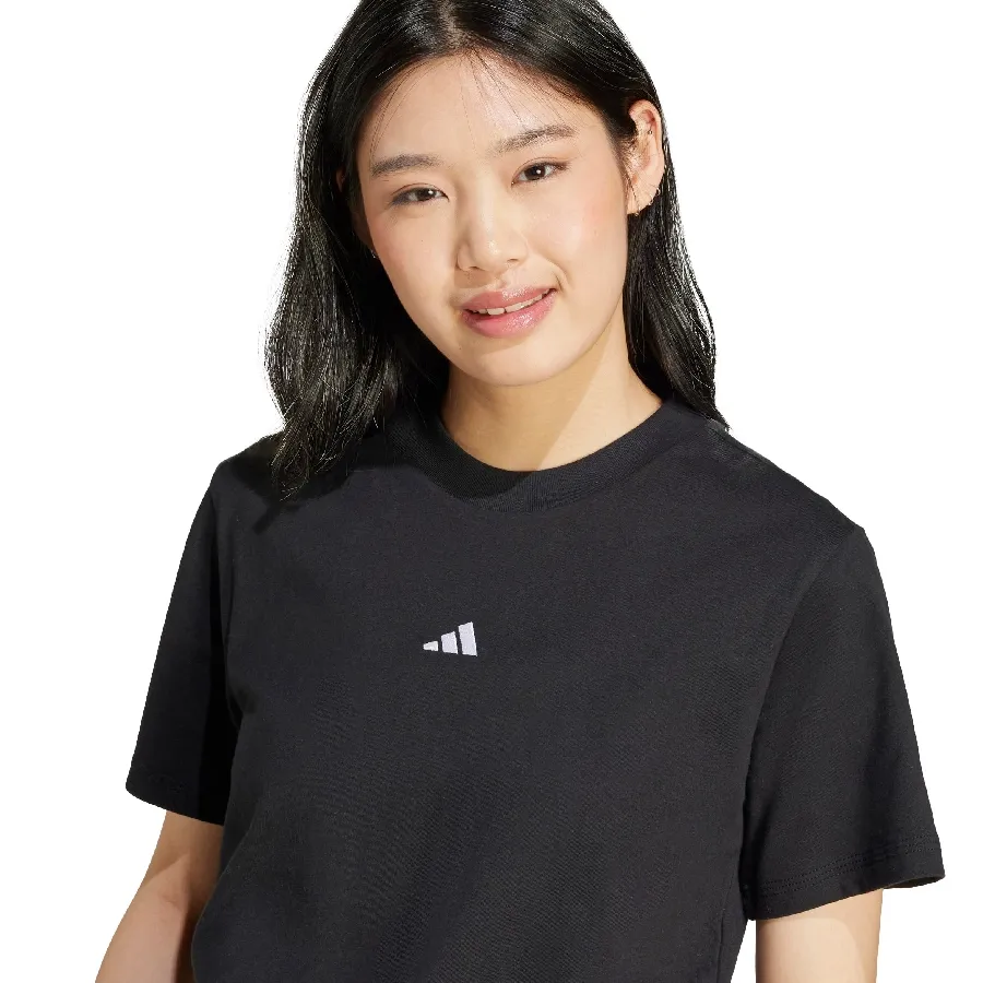 Imagen 4 de 5 de Remera adidas Essentials Logo Pequeño Algodón-NEGRO