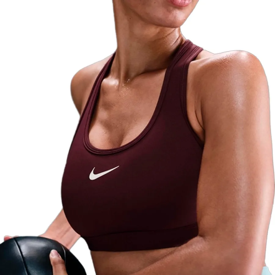 Imagen 2 de 3 de Top Nike Swoosh-BORDO
